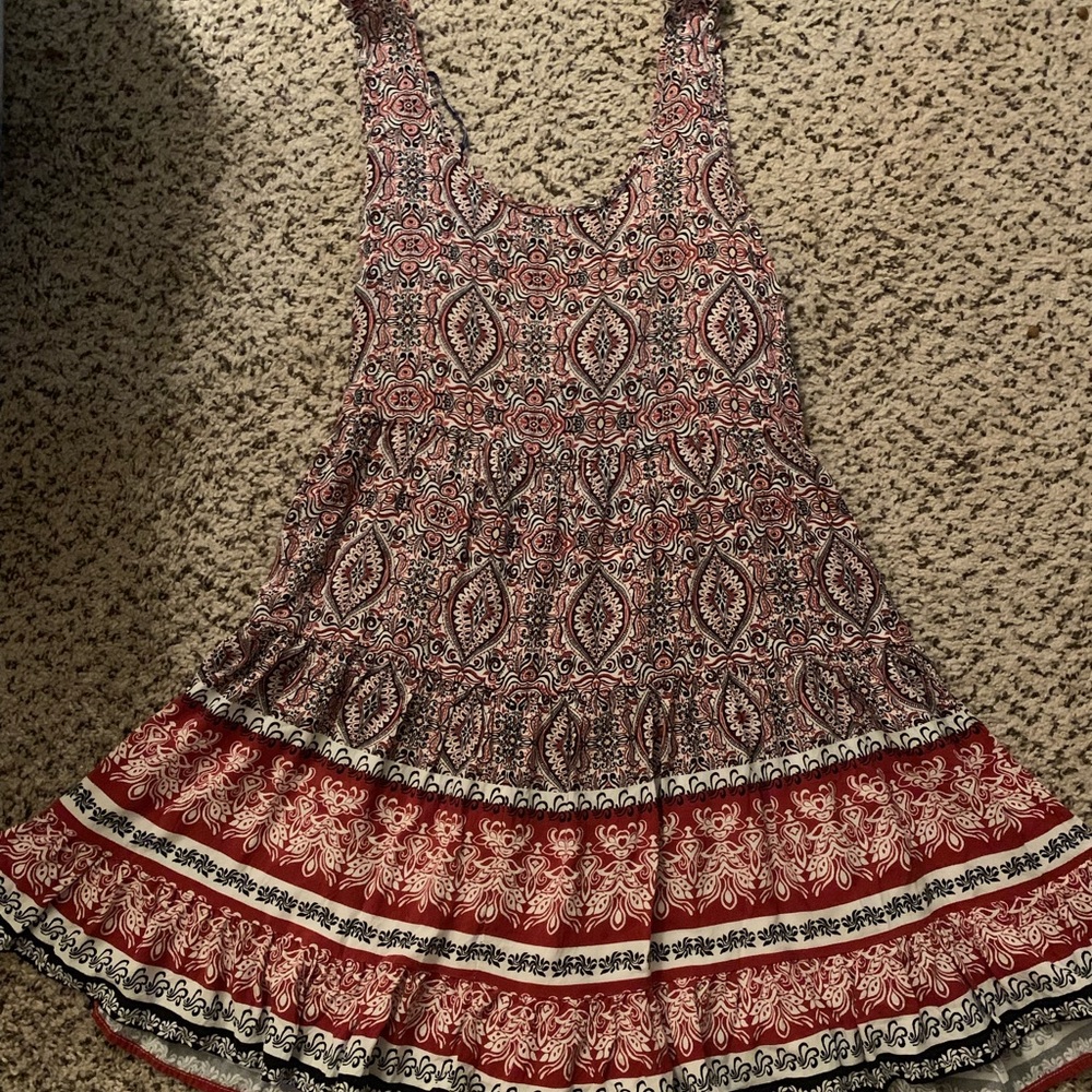 Sun And Shadow Brandy Melville Jada Dress Lookalik